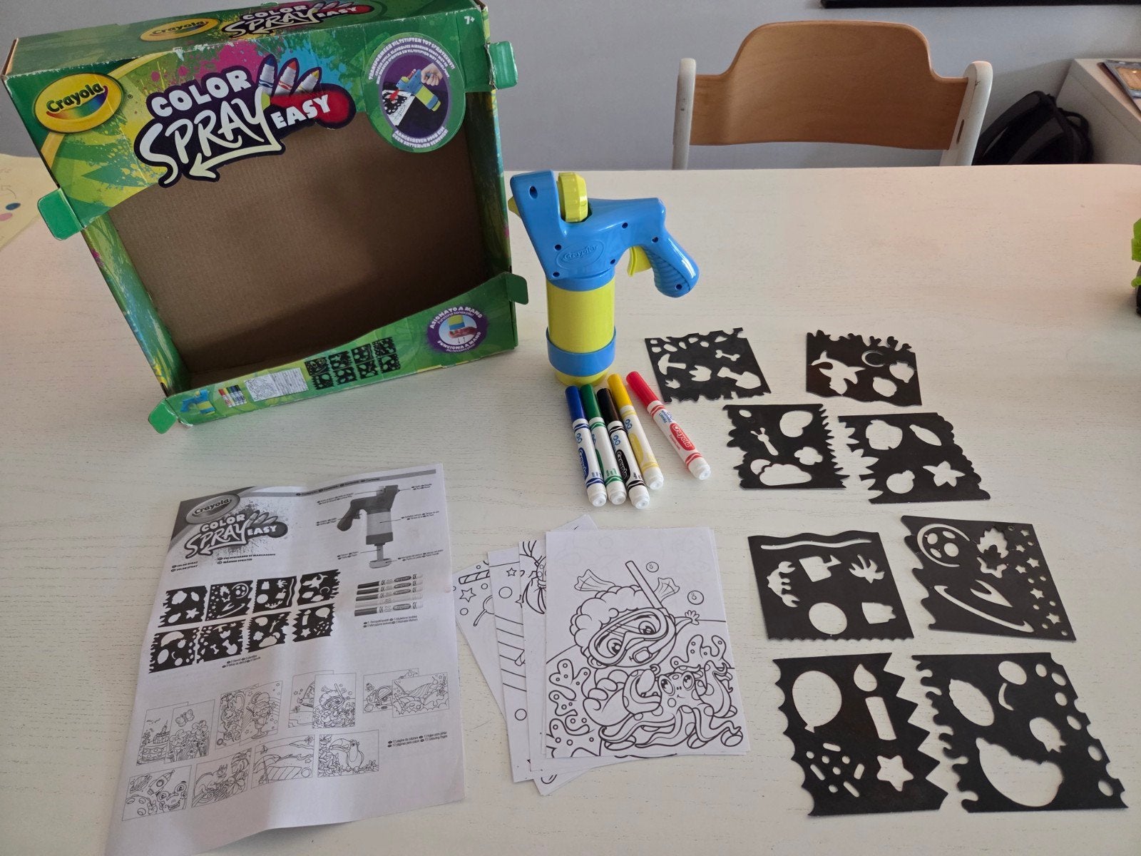 Crayola Color Spray Easy met stiften en sjablonen, Ophalen of Verzenden, Gebruikt