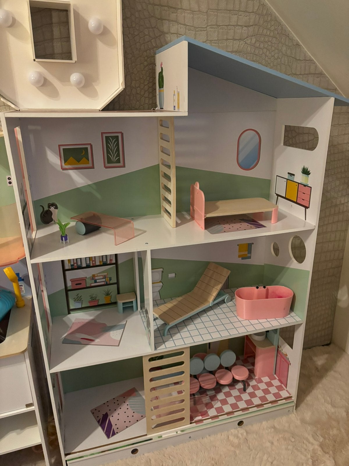 Groot poppenhuis hout, Ophalen, Zo goed als nieuw, Poppenhuis
