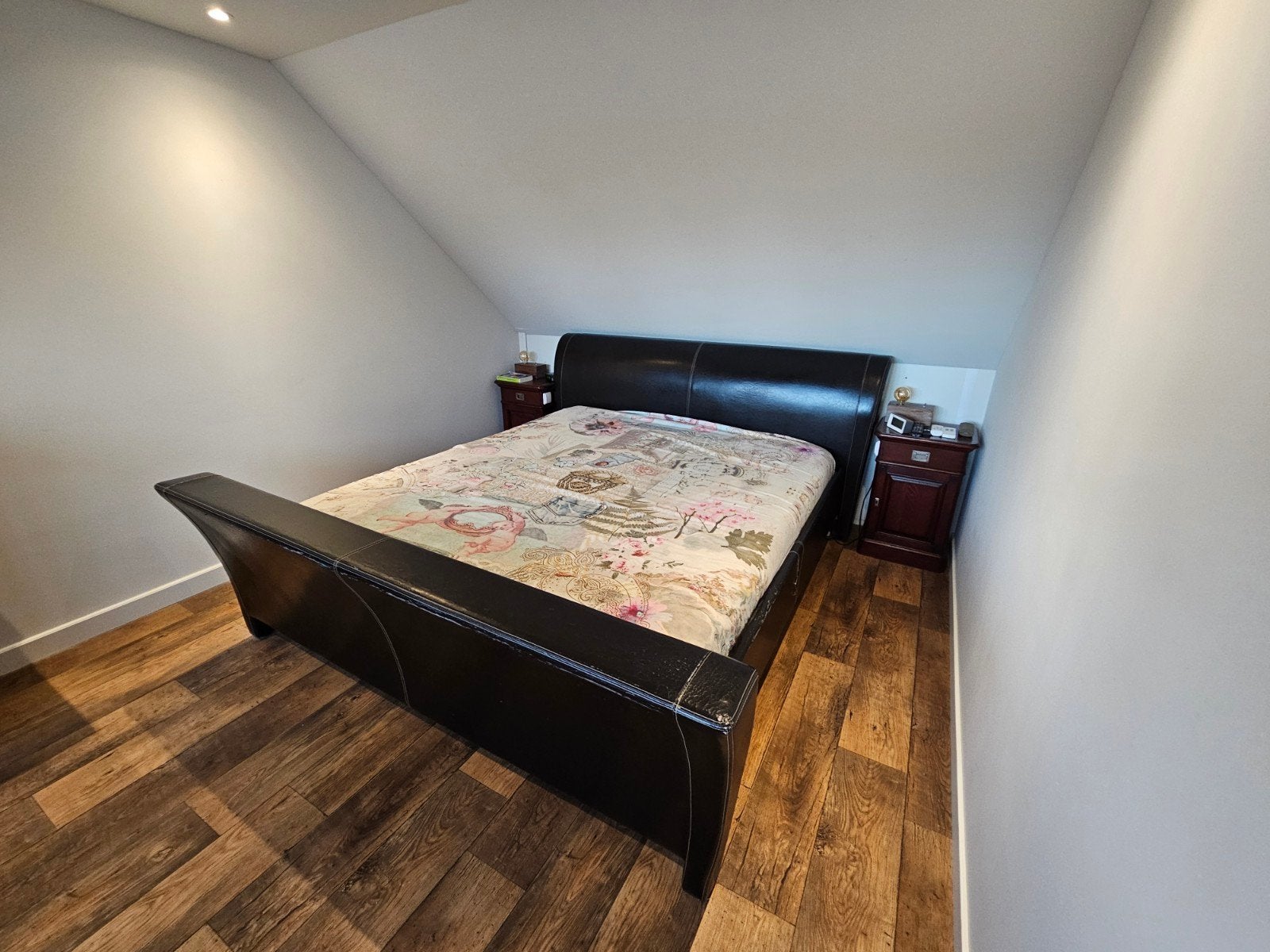 Gratis af te halen. koloniaals bed 180 x 200, Huis en Inrichting, Ophalen, Gebruikt, Tweepersoons
