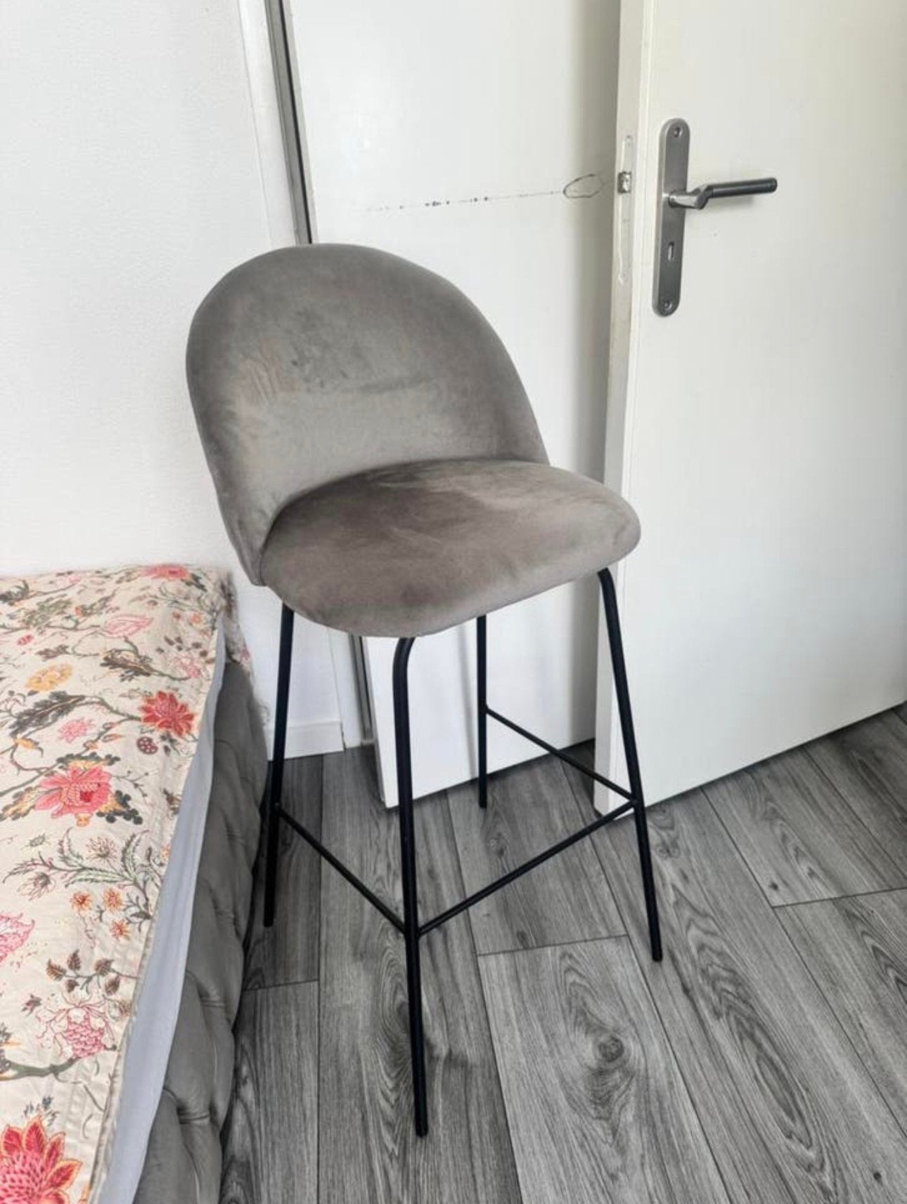 Barstoel JYSK, Kunststof, Met voetsteun, 60 tot 90 cm, Ophalen of Verzenden