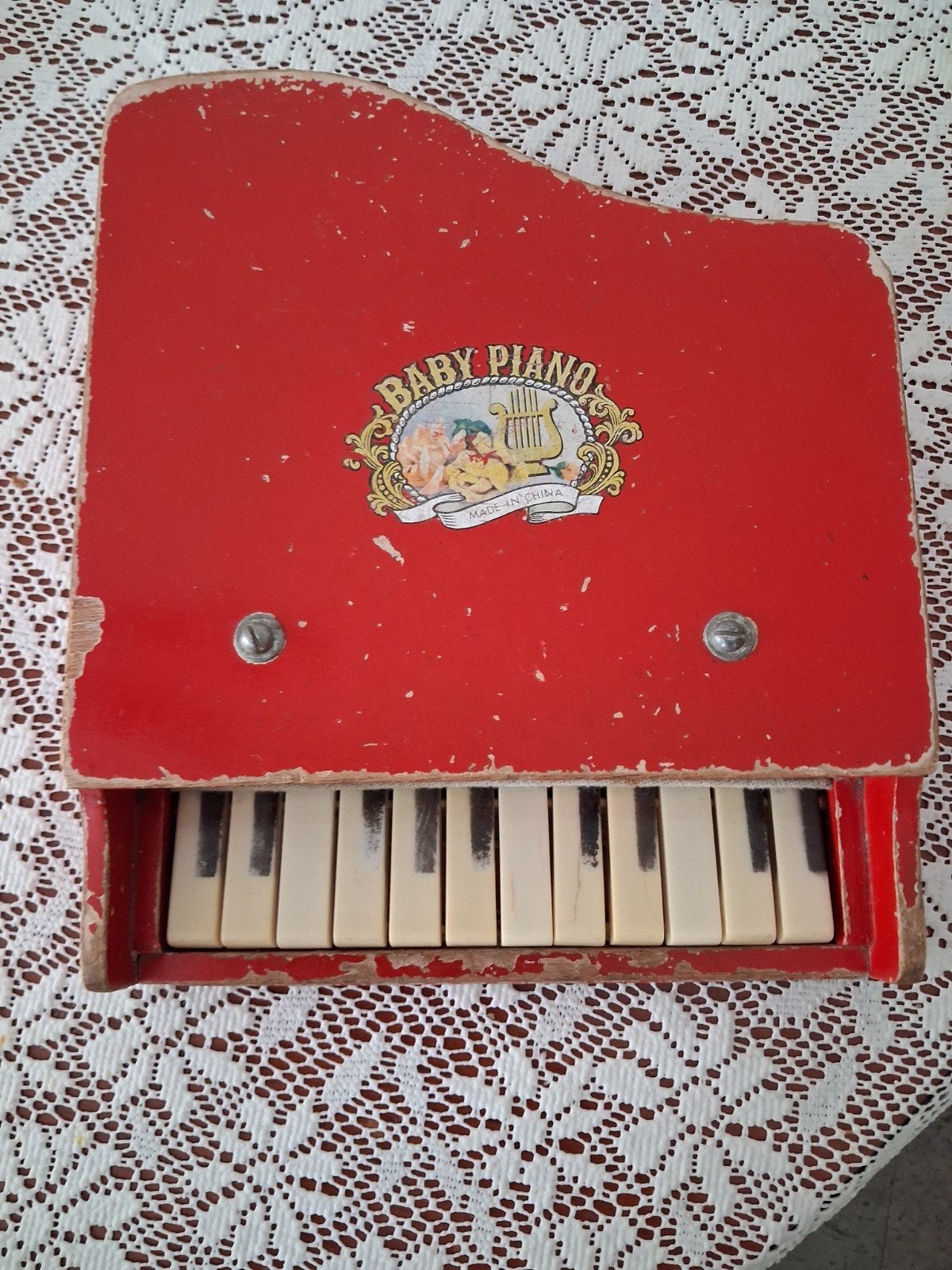 Baby piano oud maar speelt nog prima., Ophalen of Verzenden