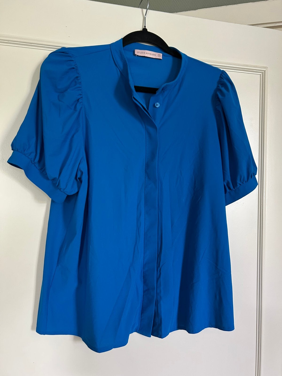 Kobalt Blauwe Studio Anneloes blouse in maat M, Kleding | Dames, Blouses en Tunieken, Verzenden, Nieuw, Maat 38/40 (M), Blauw