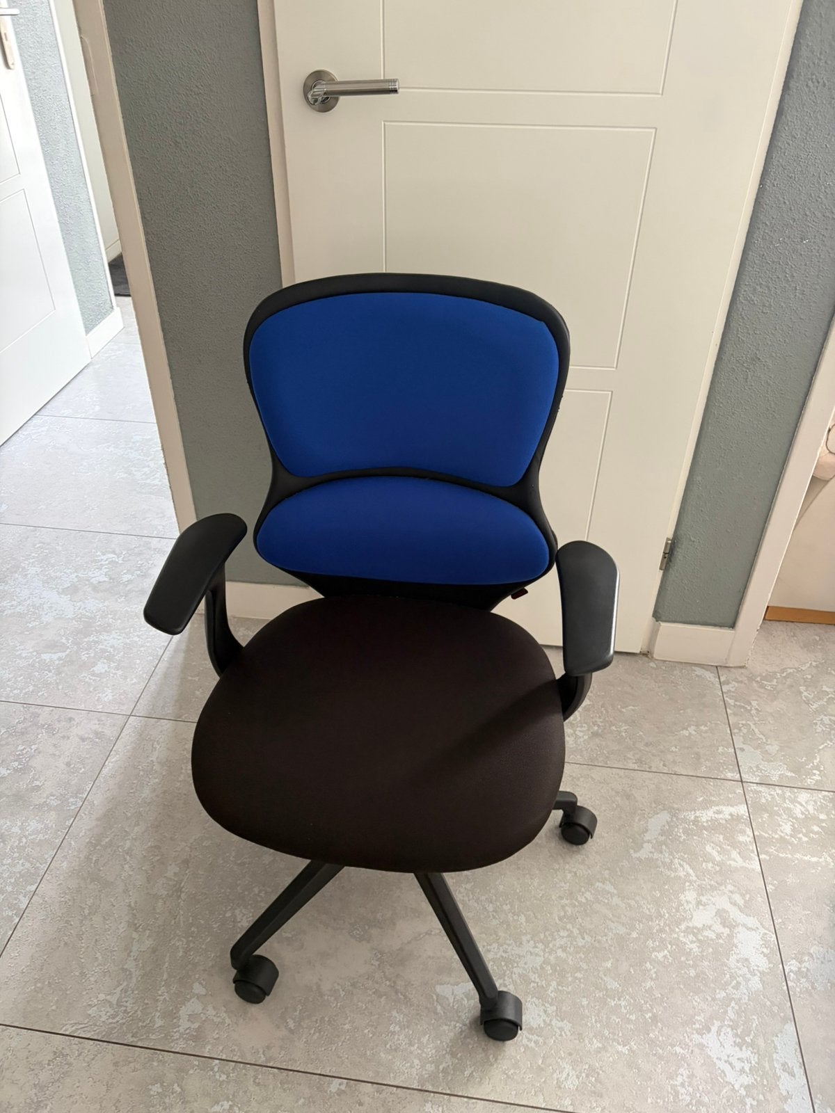 Bureau stoel, Ophalen, Zo goed als nieuw, Zwart
