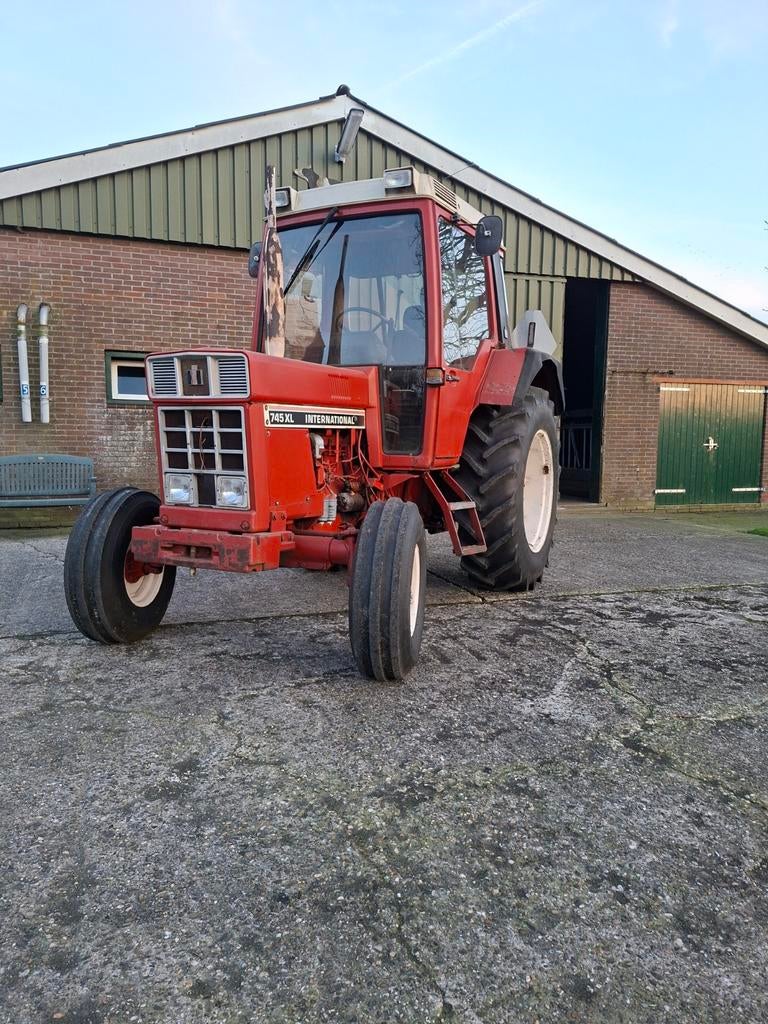 International 745xl, Zakelijke goederen, Agrarisch | Tractoren, Ophalen of Verzenden, Gebruikt, Tot 80 Pk