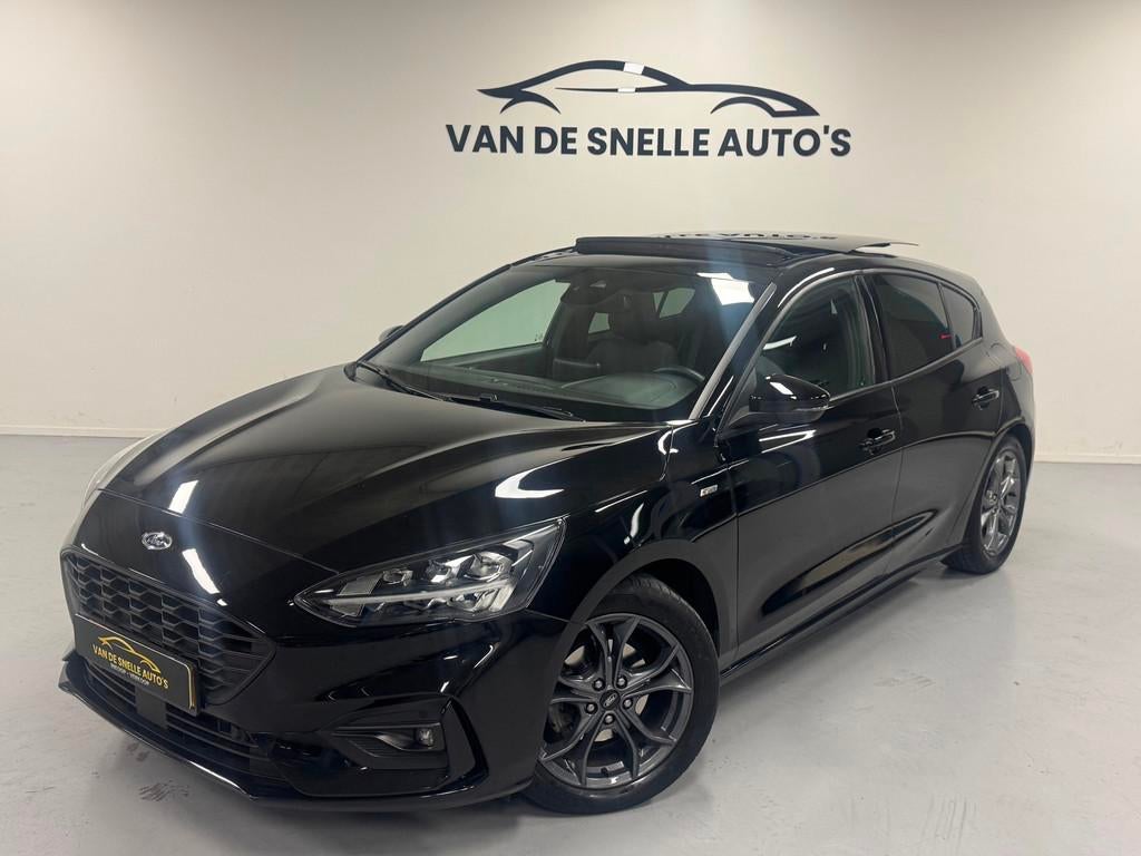 Ford Focus 1.5 EcoBoost Vignale AUTOMAAT/PANO/KEYLESS/B&O/ST, Auto's, Ford, 1304 kg, Gebruikt, Euro 6, Zwart