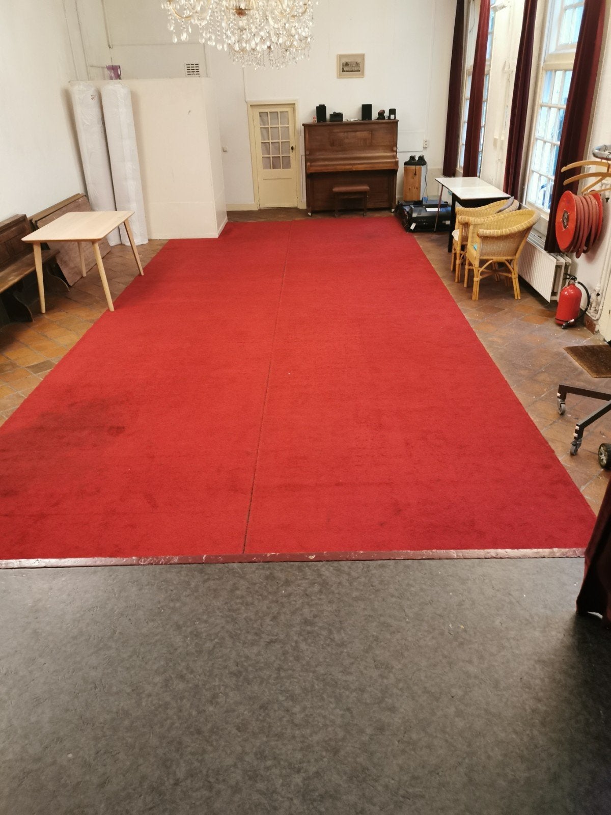 vloerkleed 2 x 880 cm gebruikt. GRATIS, moet weg!, Huis en Inrichting, Ophalen, Gebruikt, Tapijt