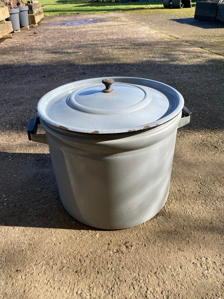 Grote emaille (wek)pan met deksel 60 liter, Ophalen