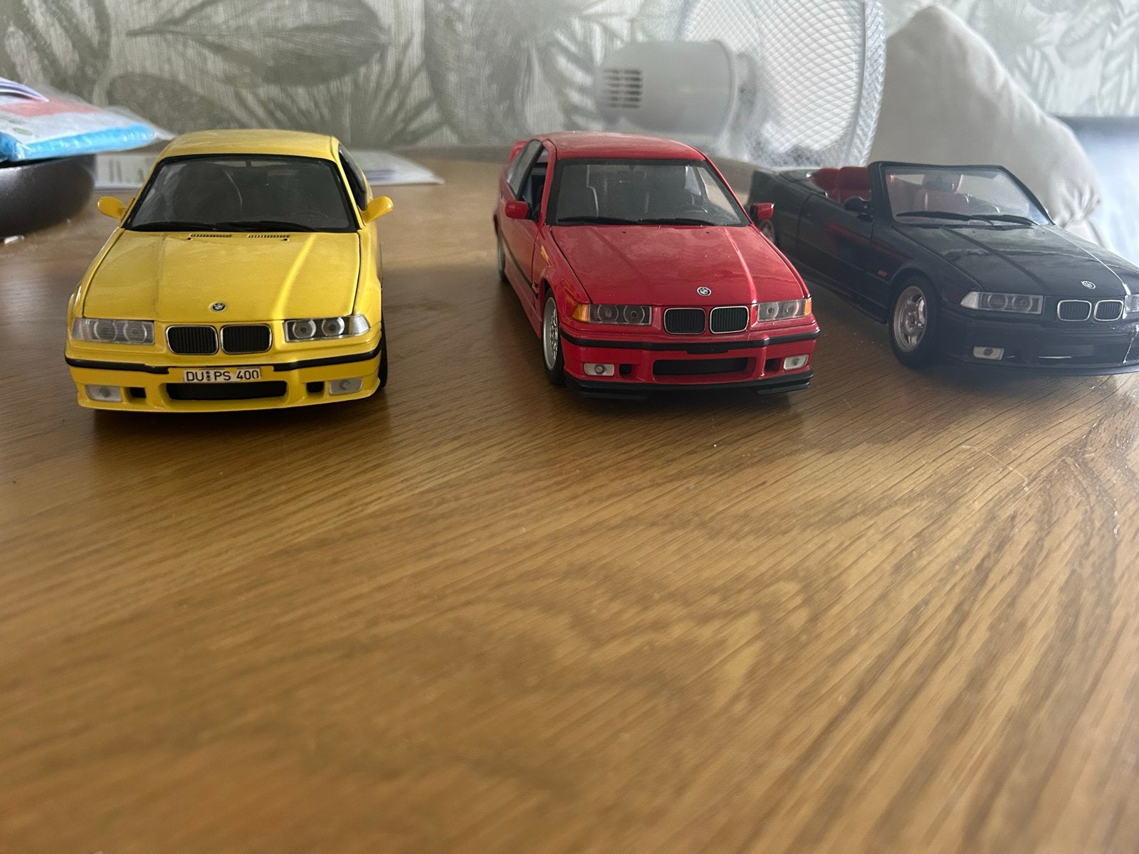 3 BMW E36 modelauto's m3 ,318is ,m3 cabriolet, Hobby en Vrije tijd, Modelauto's | 1:18, Verzenden, Gebruikt, Auto, UT Models