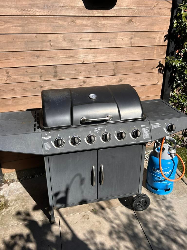 BBQ TE KOOP – GROTER DAN JE EGO, HETER DAN JE ZOMERPLANNEN, Ophalen, Gebruikt