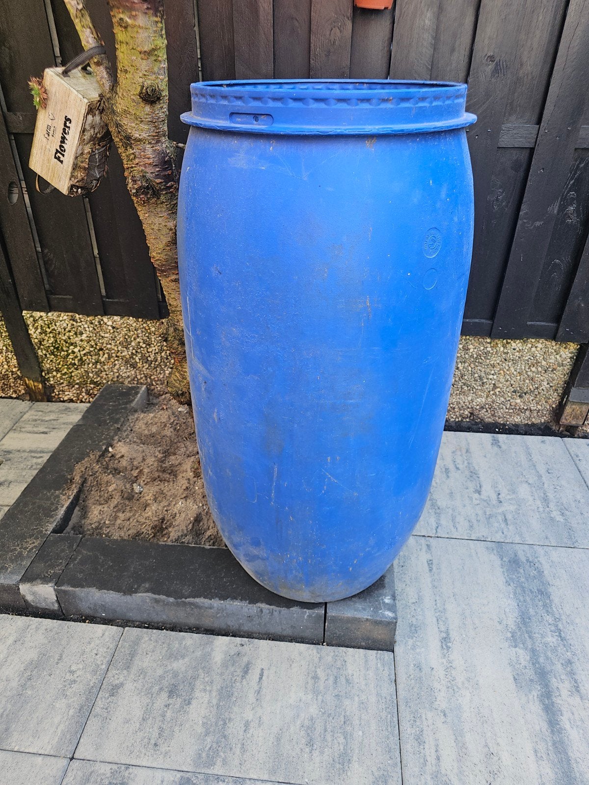 Blauw regenton / waterton mag Gratis afgehaald werden., Tuin en Terras, 150 liter of meer, Ophalen of Verzenden, Gebruikt, Kunststof