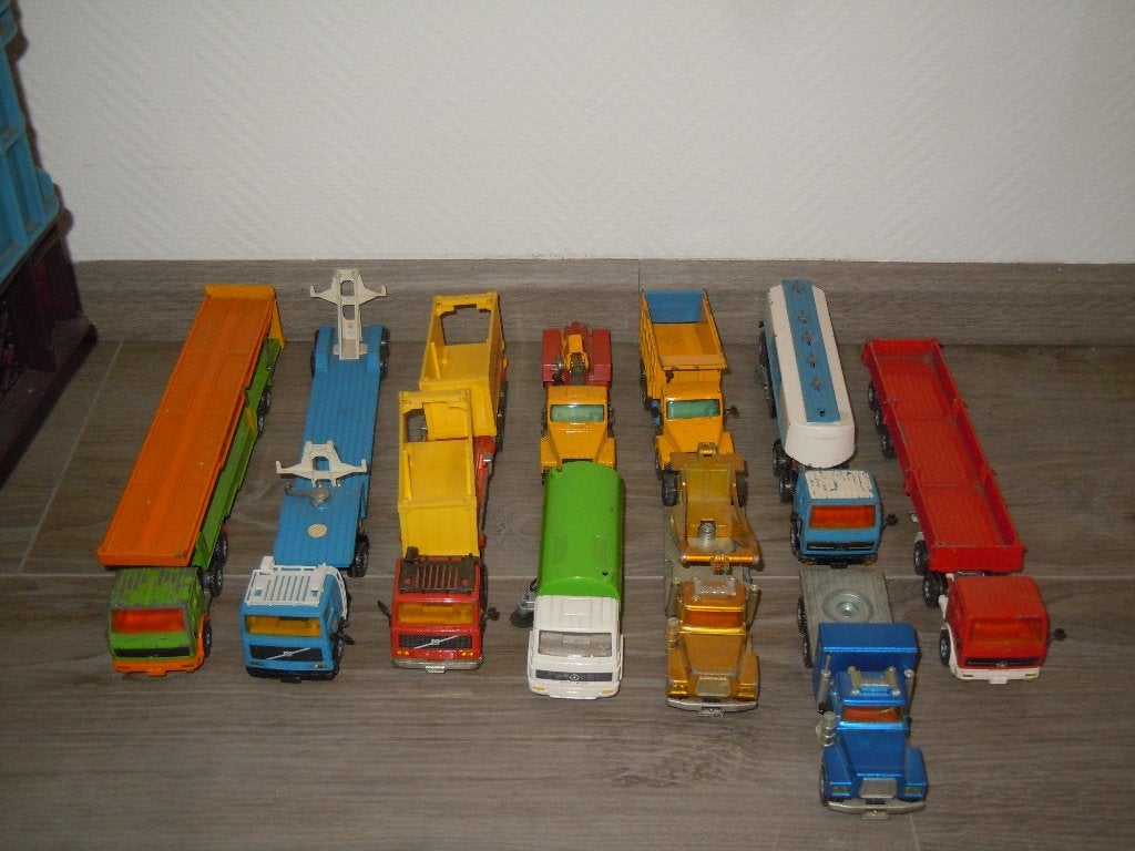 10X Siku Trucks - Mercedes Volvo Mack, Gebruikt, Duitsland, SIKU, Siku