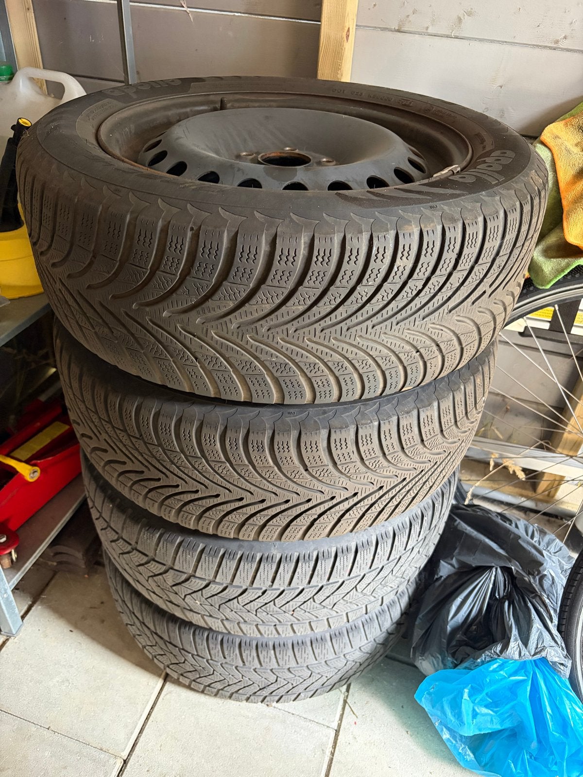 Ford winterbanden op stalen velg 205/55 R16, Ophalen, Gebruikt, 16 inch, Banden en Velgen