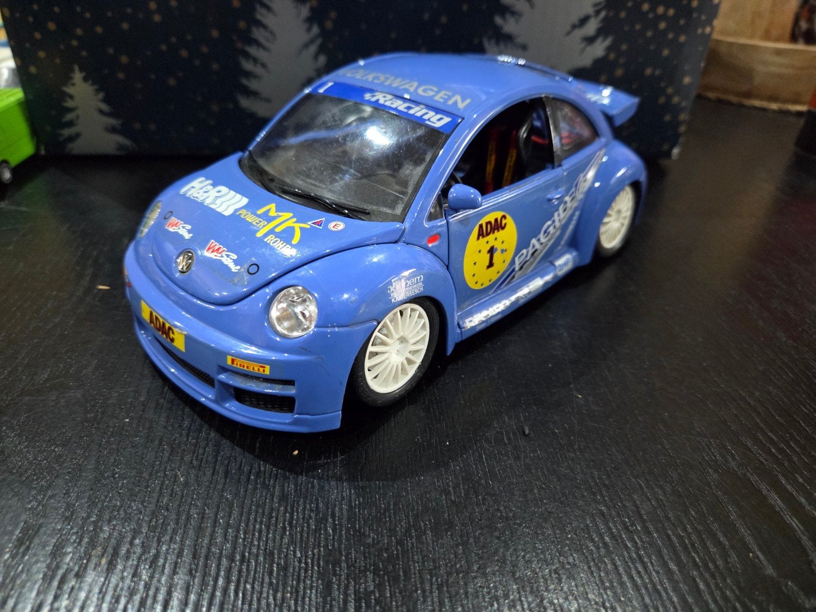 Vw New Beetle Cup 1999 Burago 1:18, Ophalen of Verzenden, Gebruikt, Auto, Bburago