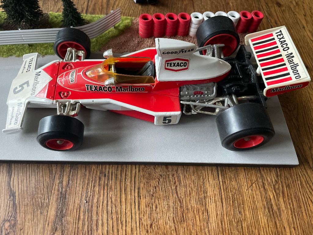 McLaren M23B Formule 1 1974 Emerson Fittipaldi Marlboro, Ophalen of Verzenden, Zo goed als nieuw, Auto, Overige merken