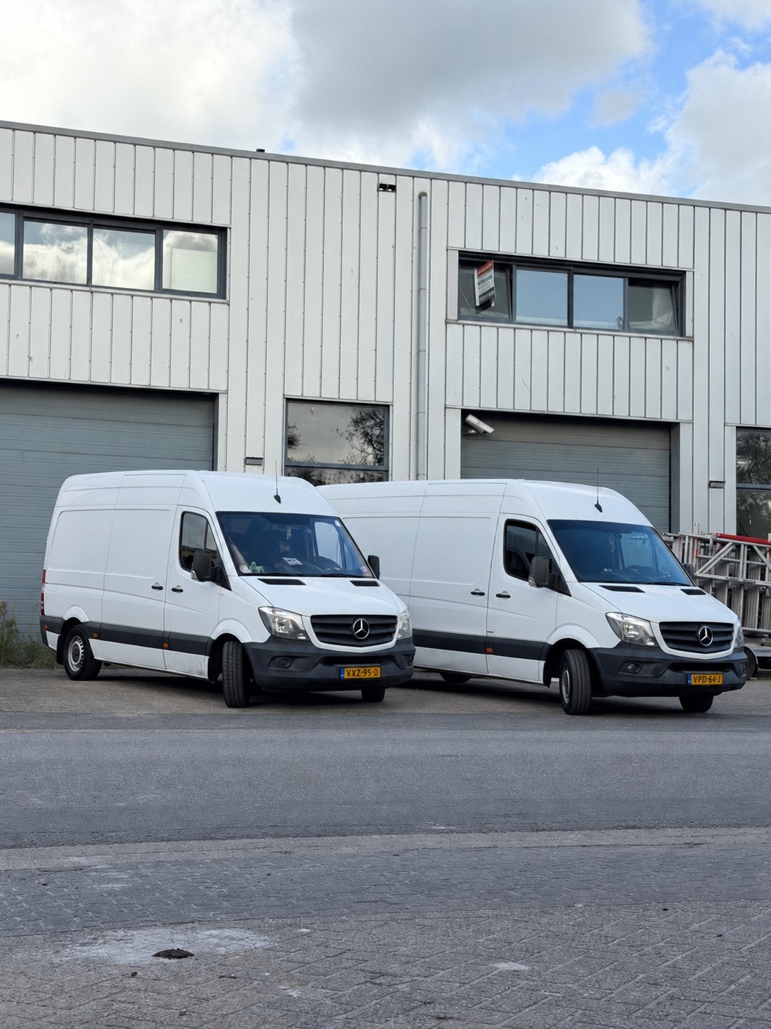 Mercedes-Benz Sprinter L2H2 + L3H2 – 2 stuks samen, Auto's, 4 cilinders, Mercedes-Benz, Diesel, Particulier