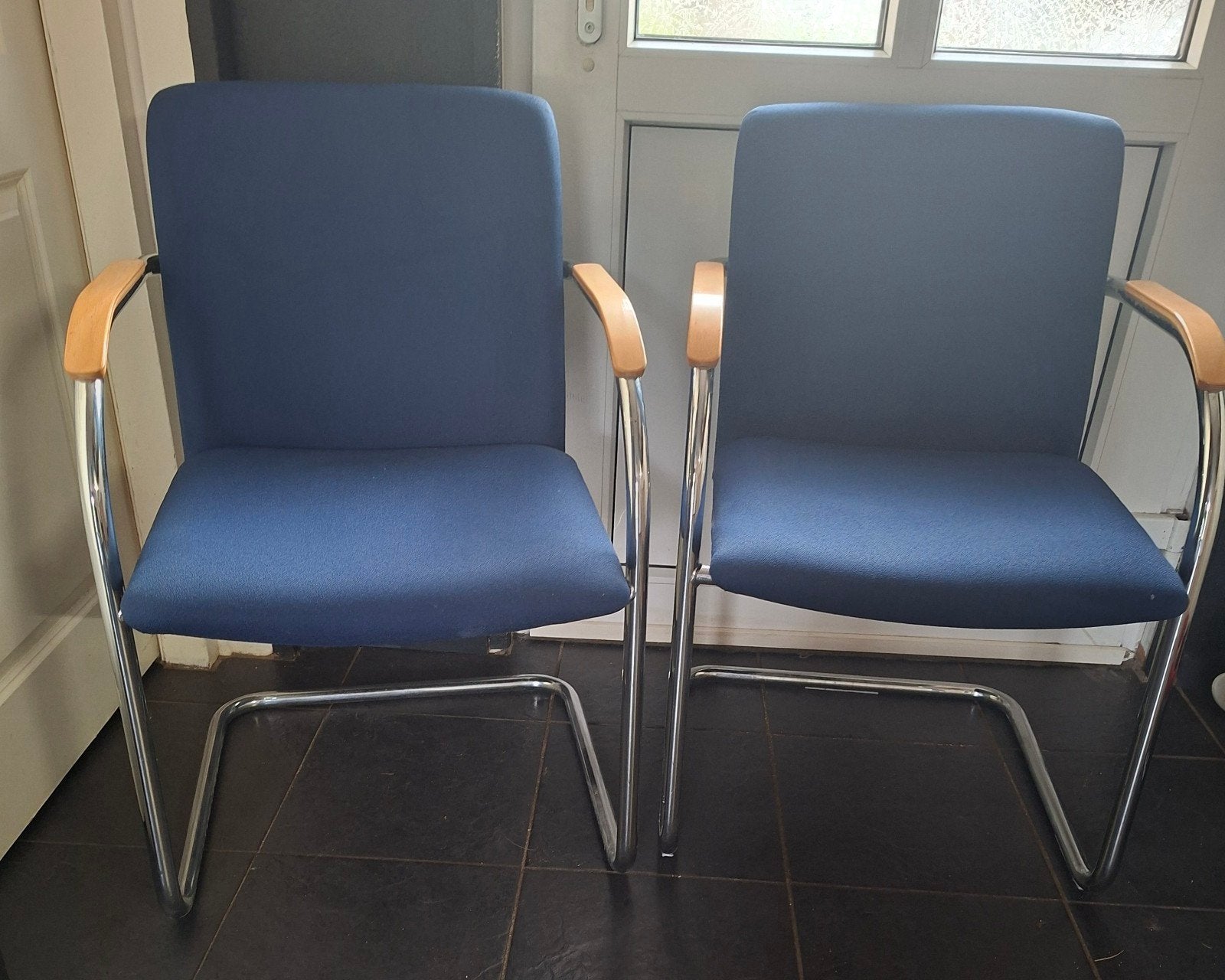 GRATIS, Kantoor- , Eetkamerstoelen ., Huis en Inrichting, Ophalen, Minder dan 75 cm, Hout, 50 tot 75 cm