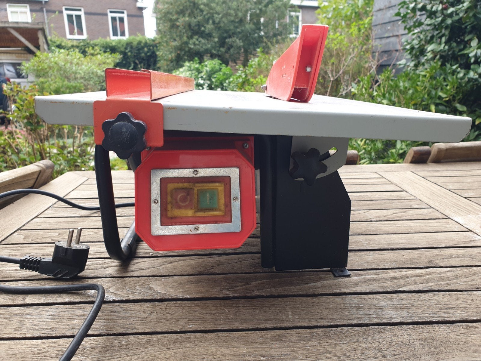 Gebruikte BFS 4001 Tafelzaag - 380W, max 22mm zaagdiepte, Ophalen, Minder dan 30 mm, Gebruikt, Cirkelzaag