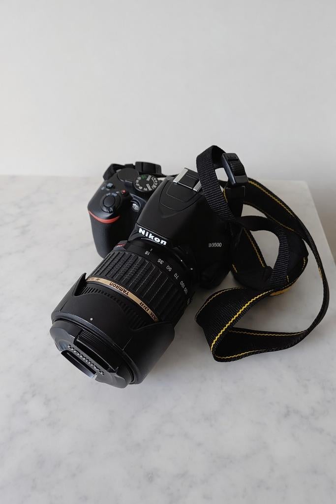 Nikon D3500 spiegelreflexcamera + Tamron lens en accessoires, Audio, Tv en Foto, Fotocamera's Digitaal, Ophalen, Spiegelreflex