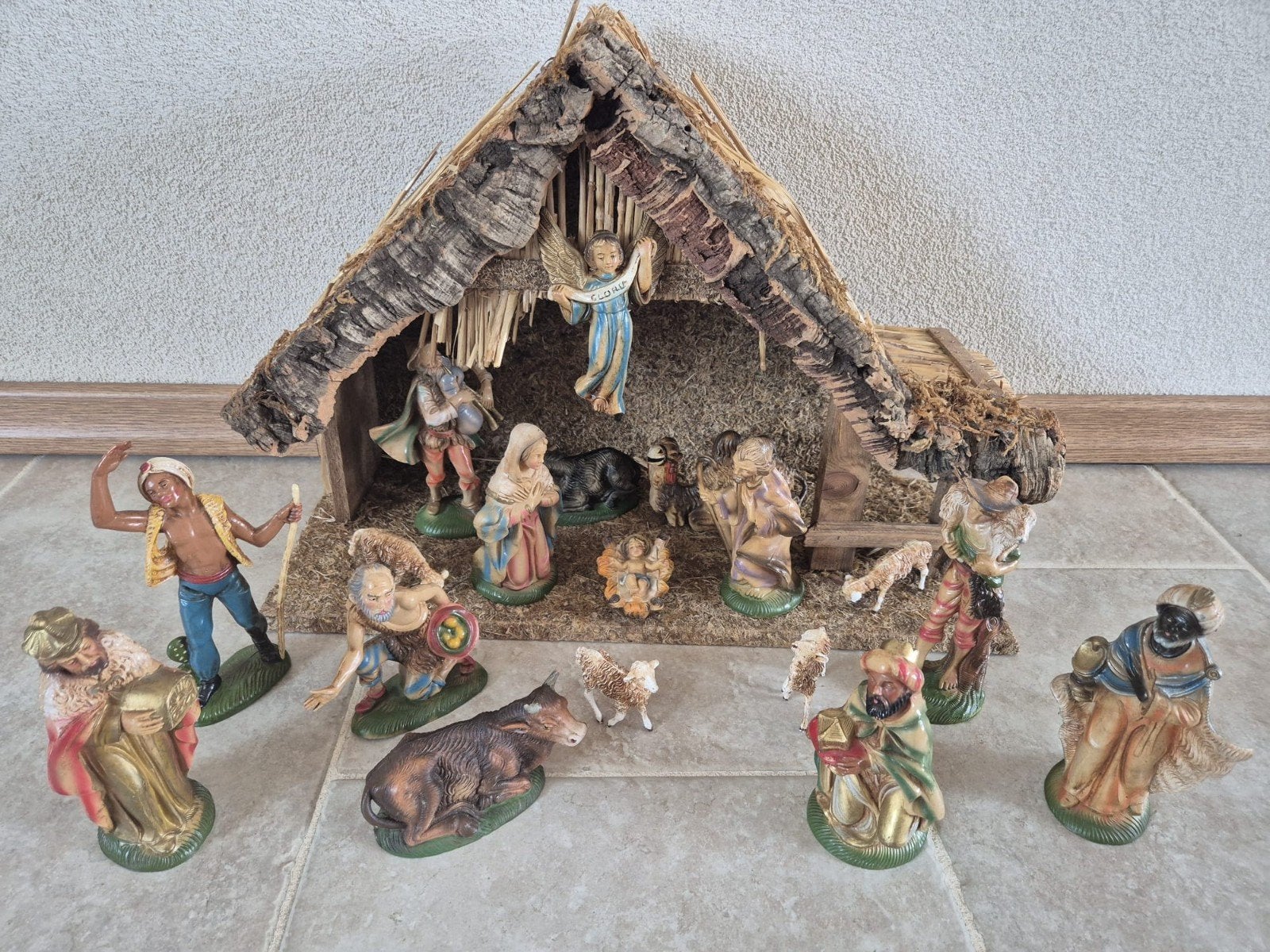 Vintage Kerststal met 18 Beeldjes - Handgeschilderd, Verzamelen, Ophalen, Gebruikt