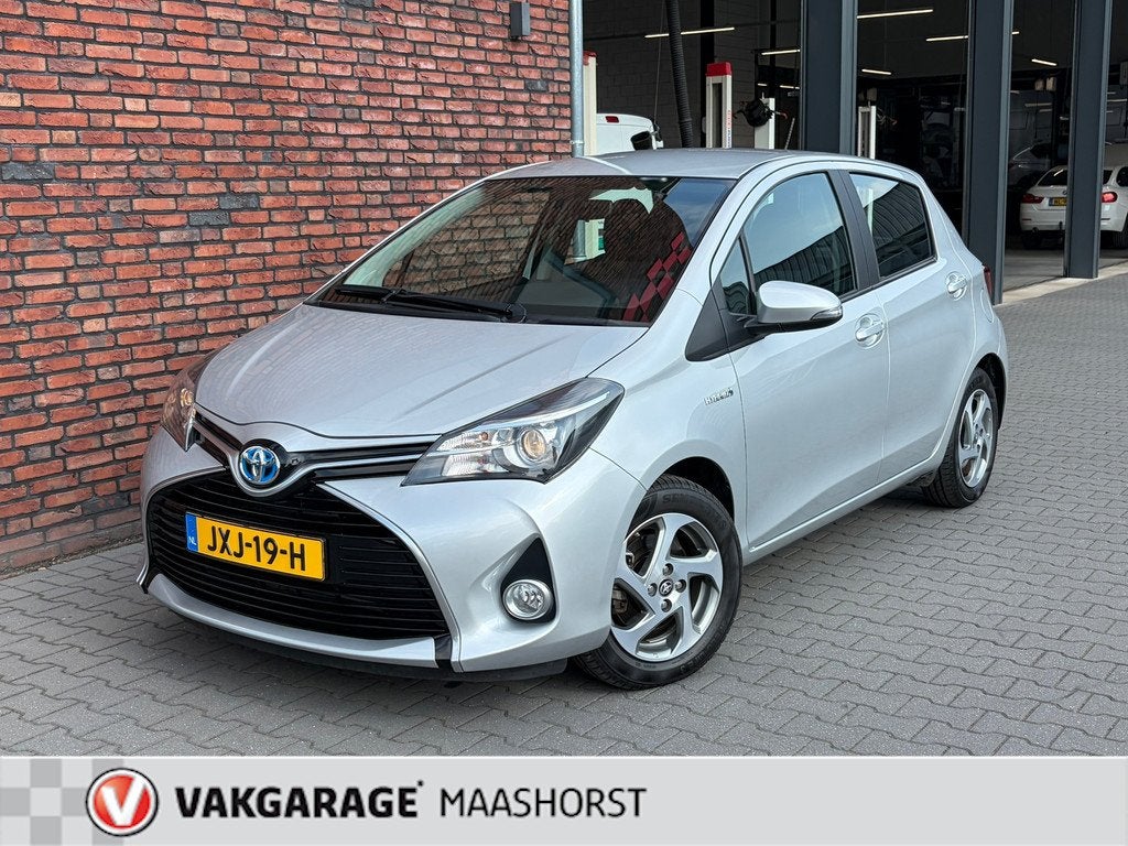 Toyota Yaris 1.5 Hybrid Comfort Automaat AchteruitrijCam/Cli, Gebruikt, Euro 6, 4 cilinders, Bedrijf
