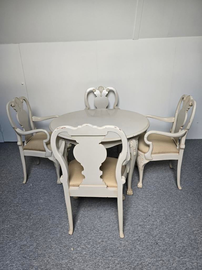 Antieke eethoek: ronde tafel met 4 opnieuw beklede stoelen, Antiek en Kunst, Ophalen