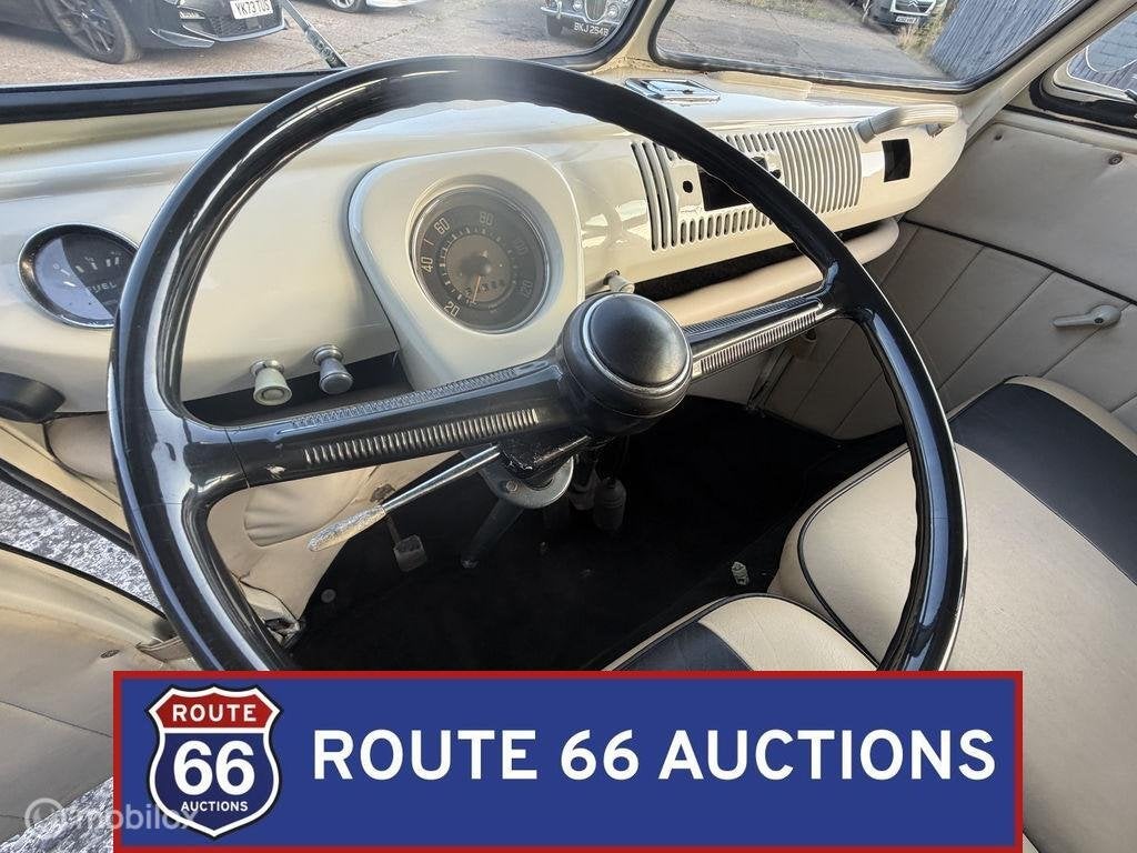 Volkswagen Type 2 Deluxe Microbus | 1961 | Route 66 Auctions, Auto's, Overige carrosserieën, Volkswagen, Zwart, Bedrijf