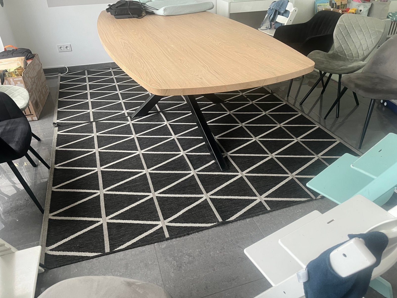 Gratis! 2 x vloerkleed, Huis en Inrichting, Stoffering | Vloerbedekking, Ophalen, Gebruikt, Zwart, Tapijt