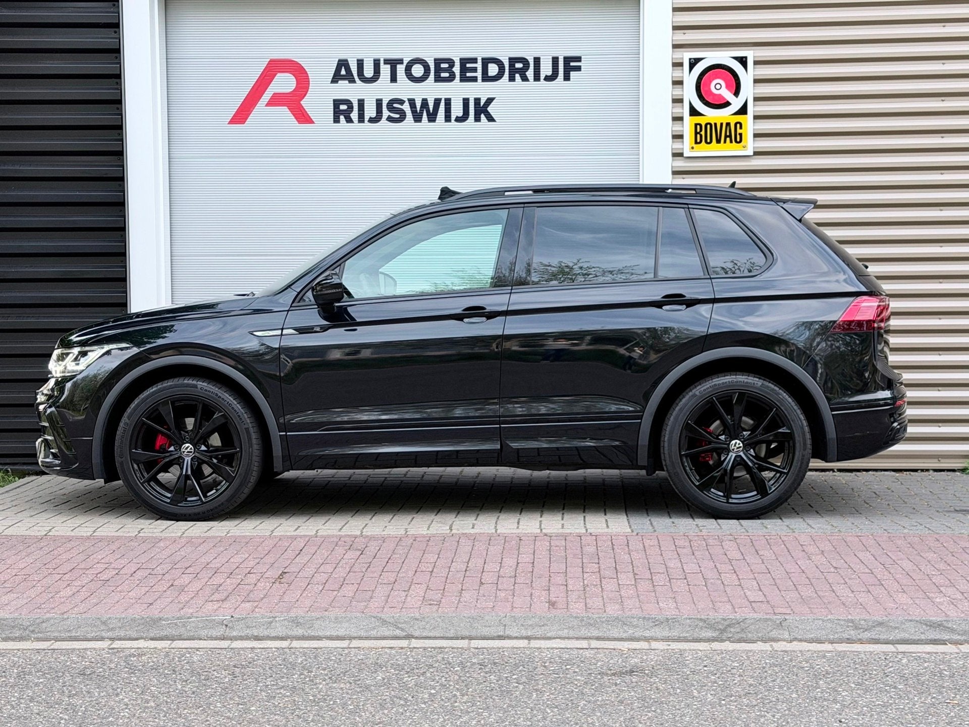 Volkswagen Tiguan 1.5 TSI 3x R-Line Pano/Keyless/AppleCarPla, 12 maanden, 15 km/l, 4 cilinders, Alcantara