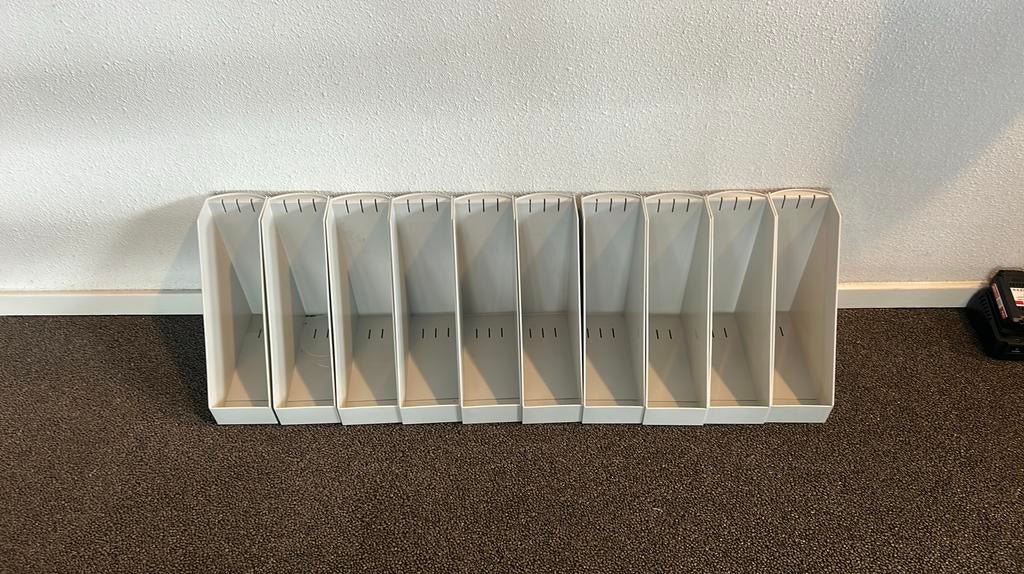 10 administratie bakken, Ophalen