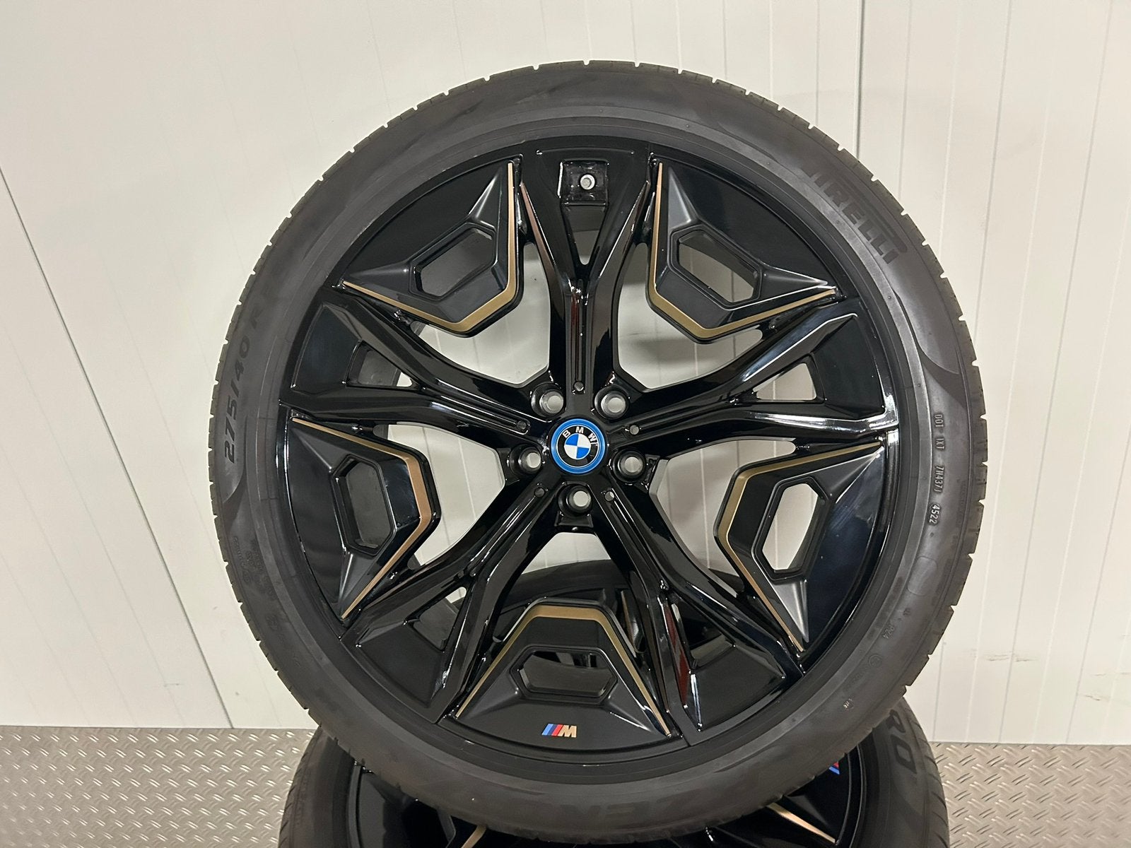 BMW IX i20 1023M 22 inch Pirelli zomer 2022 7mm ZGAN DEMO