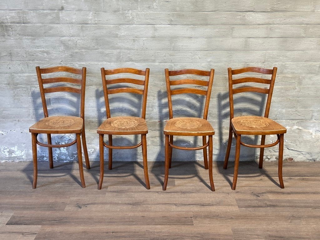 4 oude cafe stoelen / prijs per stuk, Ophalen of Verzenden