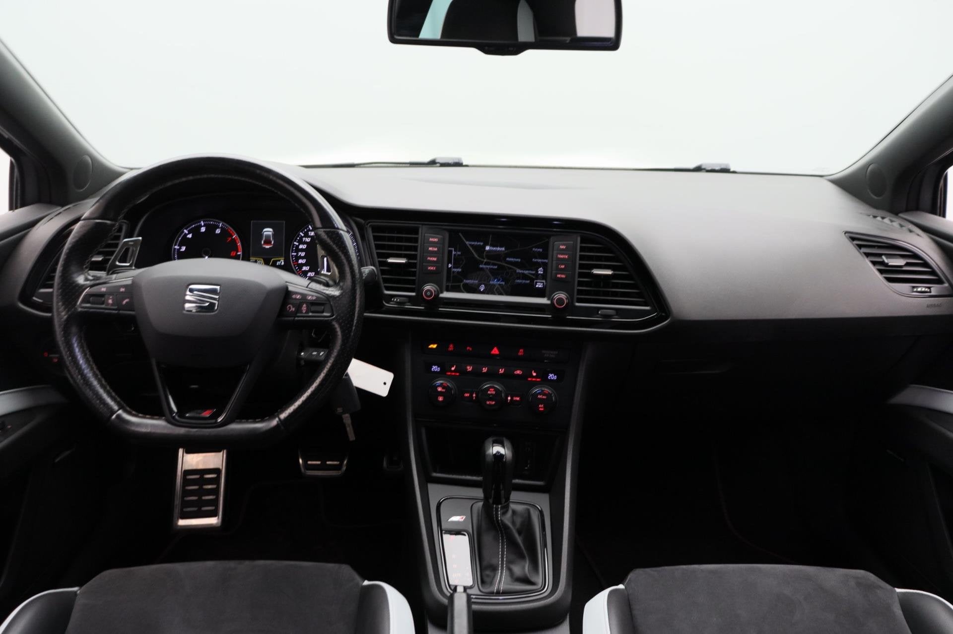 Seat Leon SC 2.0 TSI Cupra 280PK Leder/Alcantara Navigaite S, Auto's, Seat, 15 km/l, Gebruikt, 4 cilinders, 1984 cc