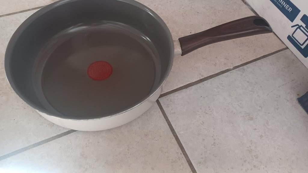 Tefal hapjespan anti aanbakpan, Huis en Inrichting, Keuken | Potten en Pannen, Ophalen of Verzenden, Gebruikt, Aluminium, Koekenpan of Braadpan