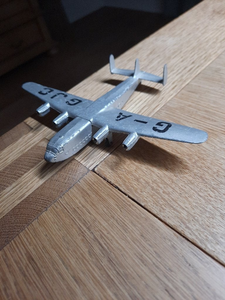 Dinky Toys. York 704. Doe een redelijk bod, Hobby en Vrije tijd, Modelauto's | 1:43, Ophalen of Verzenden, Gebruikt, Auto, Dinky Toys