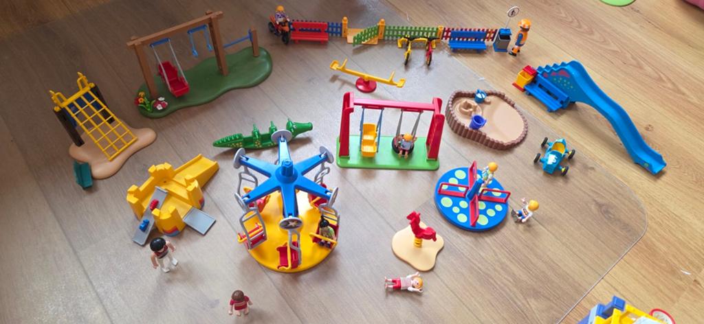 Speeltuin playmobil uutgebreid, Kinderen en Baby's, Speelgoed | Playmobil, Ophalen of Verzenden, Zo goed als nieuw