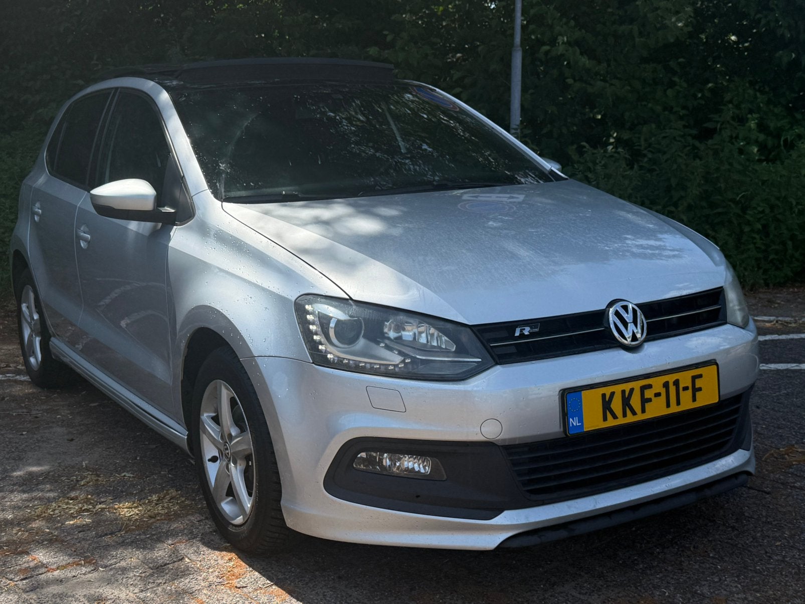 Volkswagen Polo 1.2 TSI R-line - Pano, Stoelverwarming, LED, 4 cilinders, 1200 kg, 19 km/l, Particulier