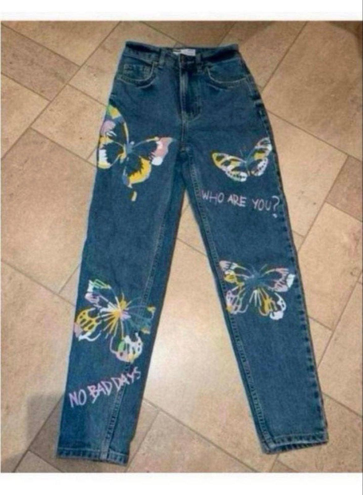 Bershka Mom Slim Jeans met vlinderprint - Maat 32, Ophalen of Verzenden, Gedragen, Blauw, W30 - W32 (confectie 38/40)