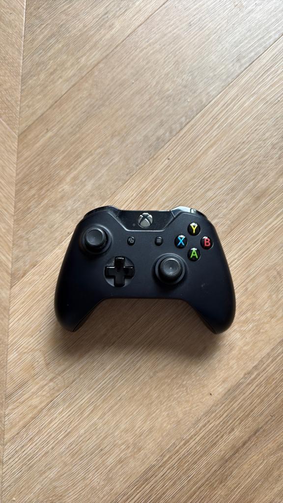 Xbox one controller, Ophalen of Verzenden, Zo goed als nieuw, Controller, Xbox Original