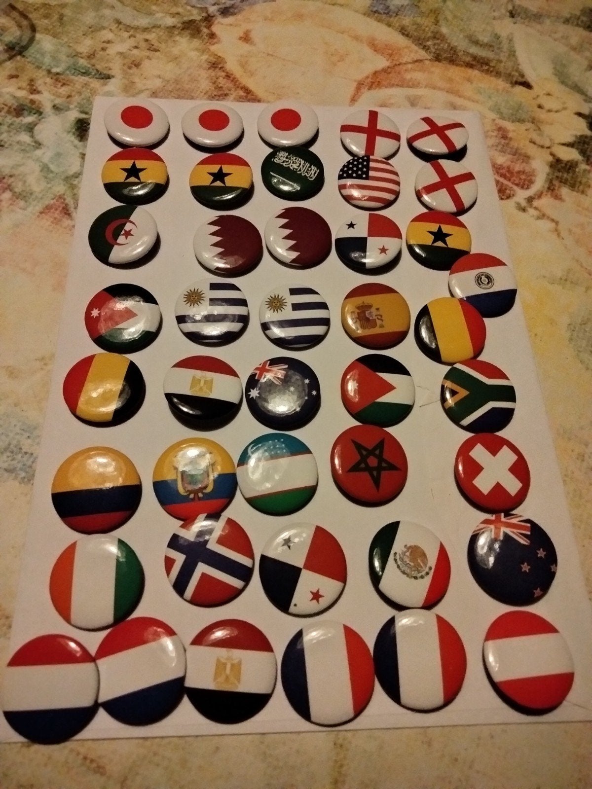 DEKA WK buttons verschillende landen 42 stuks, Verzamelen, Ophalen, Overige onderwerpen