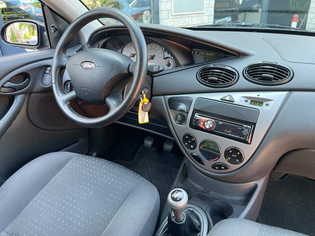 Ford Focus 1.6-16V Trekaak 5Drs Airco Nieuwe apk (bj 2003), Auto's, Focus, 1596 cc, 101 pk, Gebruikt