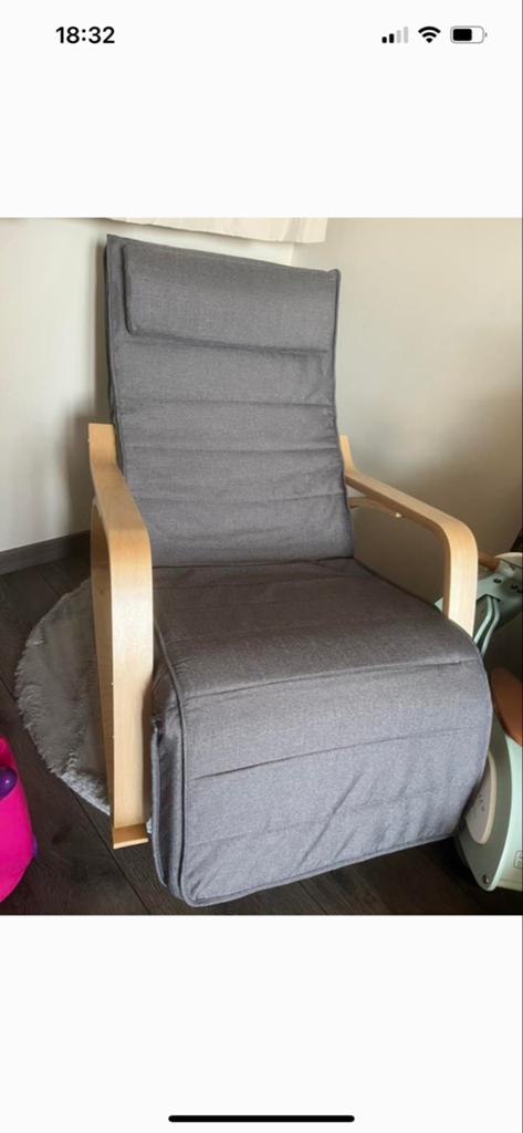 Comfortabele schommelstoel met grijze bekleding, Ophalen, Zo goed als nieuw