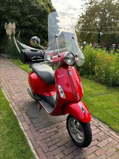 VESPA Primavera 50  1e eig. / dealer onderhouden / 18.000km, Maximaal 45 km/u, Vespa S, Ophalen of Verzenden, Zo goed als nieuw
