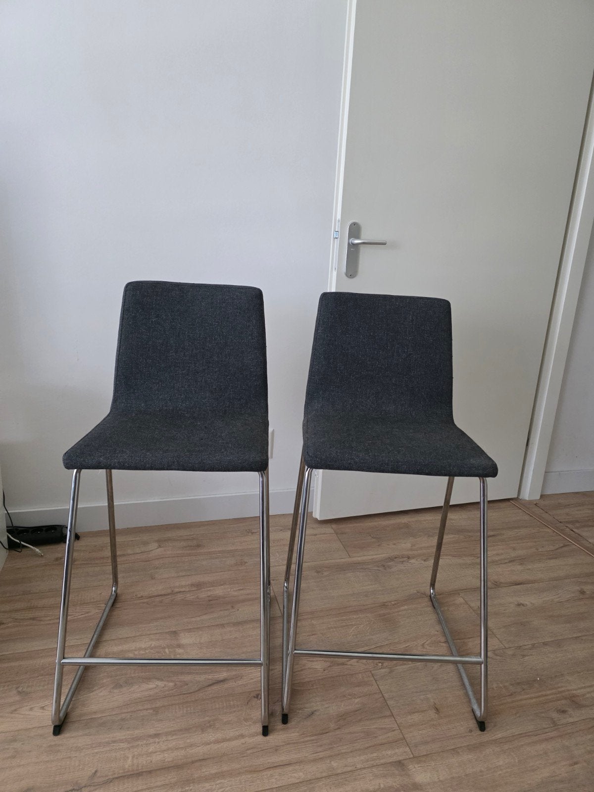 2x IKEA LILLÅNÄS barkrukken - Grijs/Chroom, 2 krukken, Ophalen of Verzenden, 60 tot 90 cm