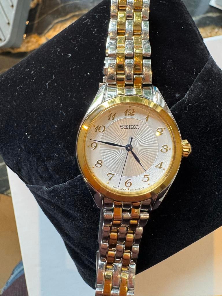 Seiko dameshorloge, zilver en goud met doos en papieren, Sieraden, Tassen en Uiterlijk, Horloges | Dames, Seiko, Gebruikt, Staal