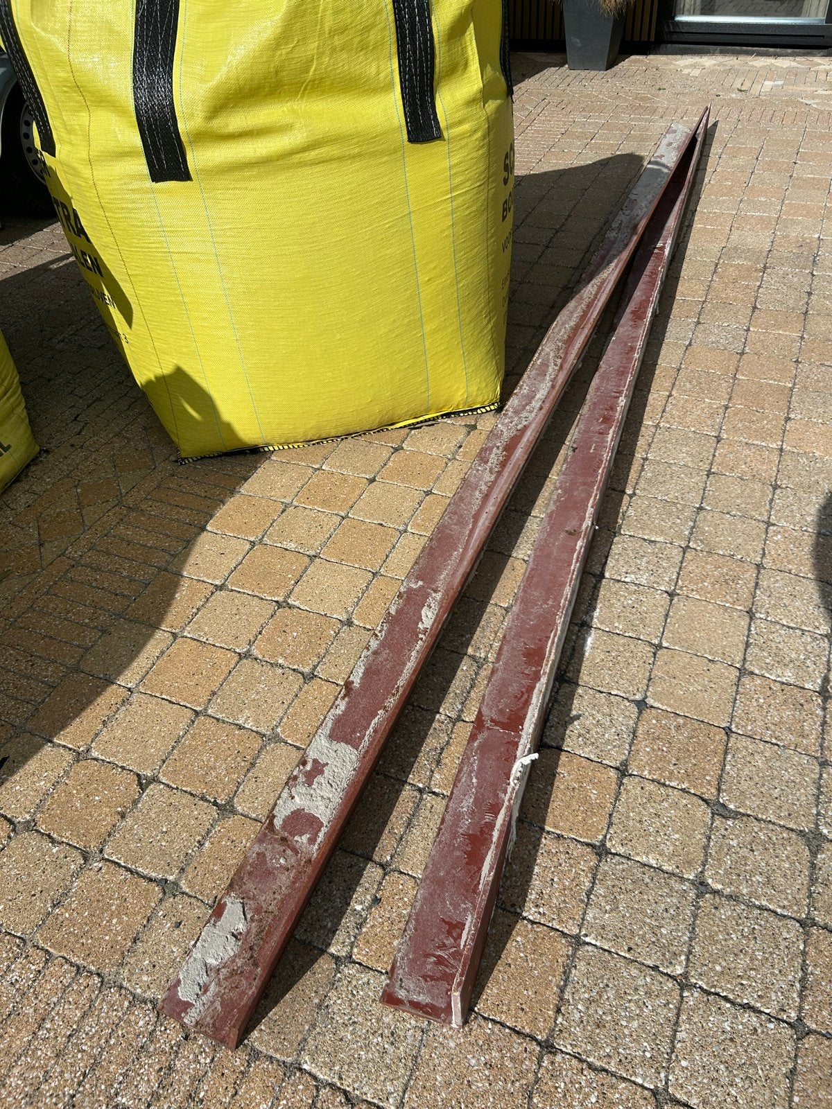 Metalen hoekprofiel 2 st, 120x120x10mm 4meter lang, Doe-het-zelf en Verbouw, Metalen, Ophalen, Gebruikt, IJzer
