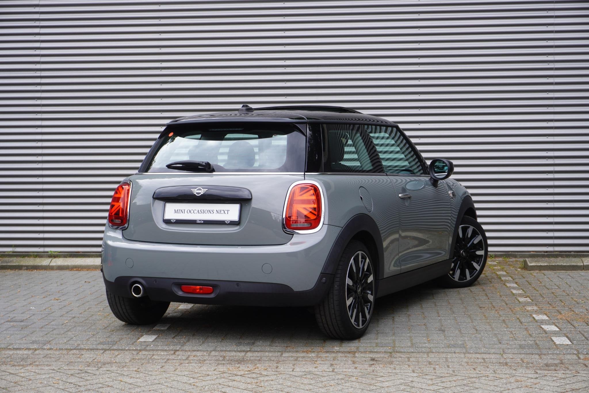 MINI 3-deurs Cooper C 17" LM Roulette Spoke two-tone | Alarm, Auto's, Mini, Gebruikt, Met garantie (alle), 4 stoelen, Origineel Nederlands