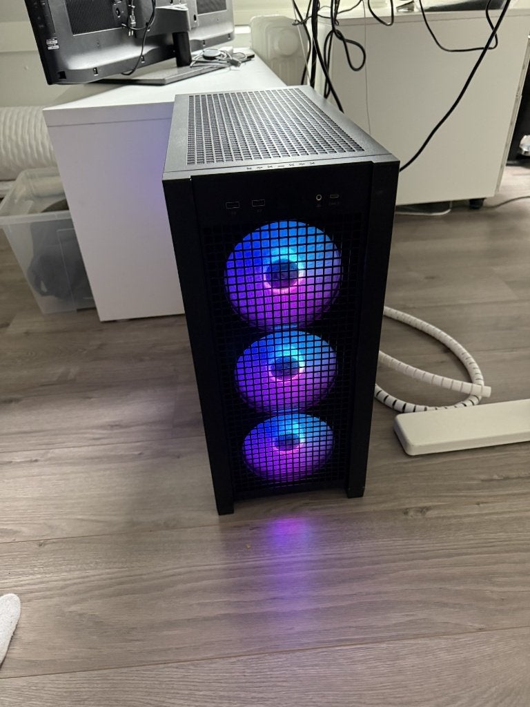 Ultimate Gaming PC – Ryzen 7 9800X3D + RTX 5090 32GB, Computers en Software, Desktop Pc's, Ophalen, 32 GB, Zelf gebouwde pc, Virtual Reality