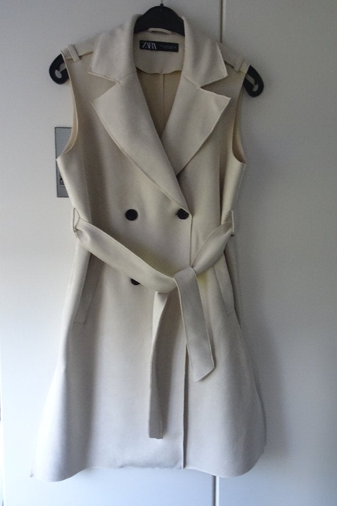 Zara mouwloze jasje/gilet met ceintuur maat suede look., Ophalen of Verzenden, Maat 34 (XS) of kleiner, Gedragen, Zara