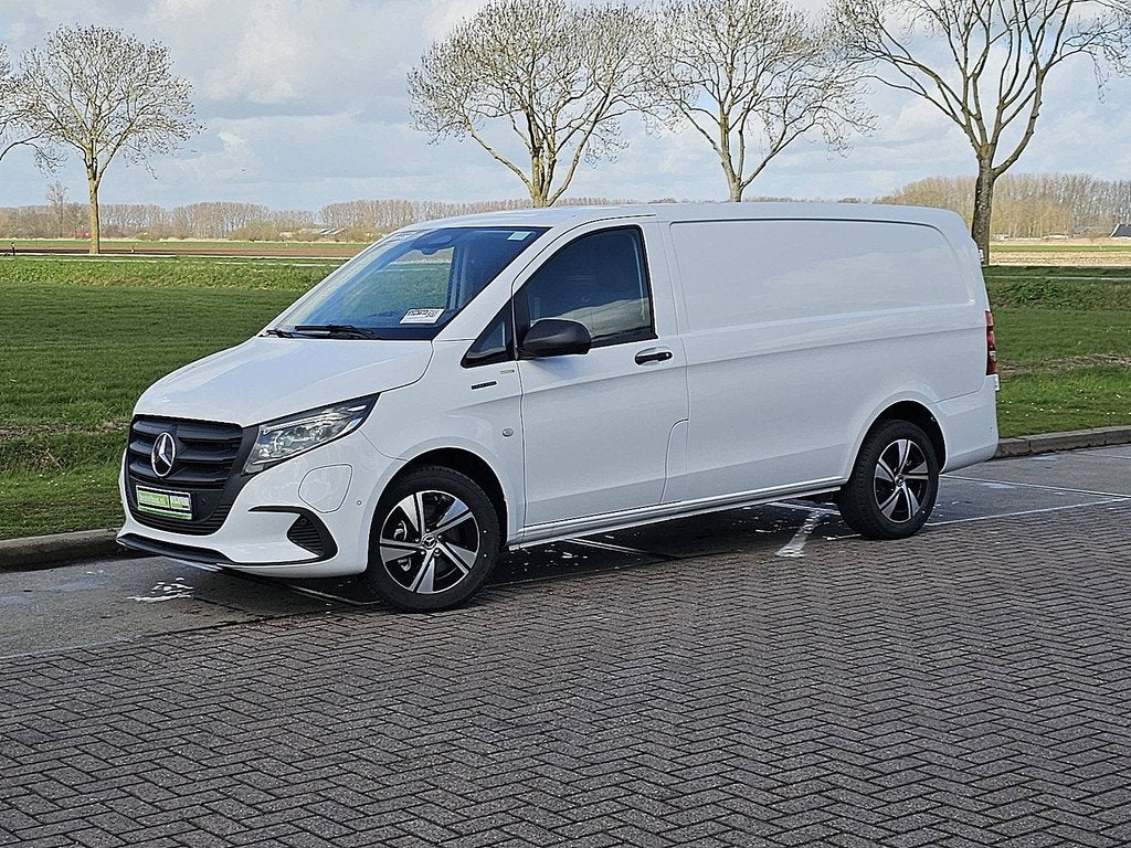 MERCEDES-BENZ EVITO 112 60kwh 261km wltp, Automaat, Gebruikt, Wit, Mercedes-Benz