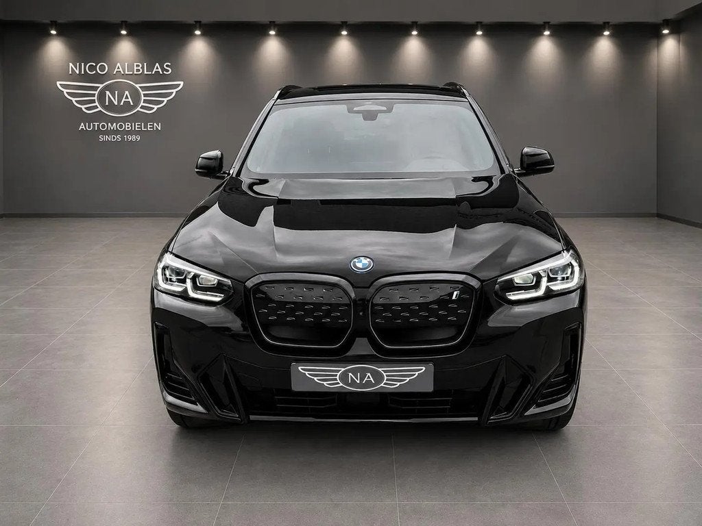 BMW iX3 Impressive M-Sport 80 kWh € 36.950,00, Automaat, Gebruikt, Overige kleuren, 2155 kg